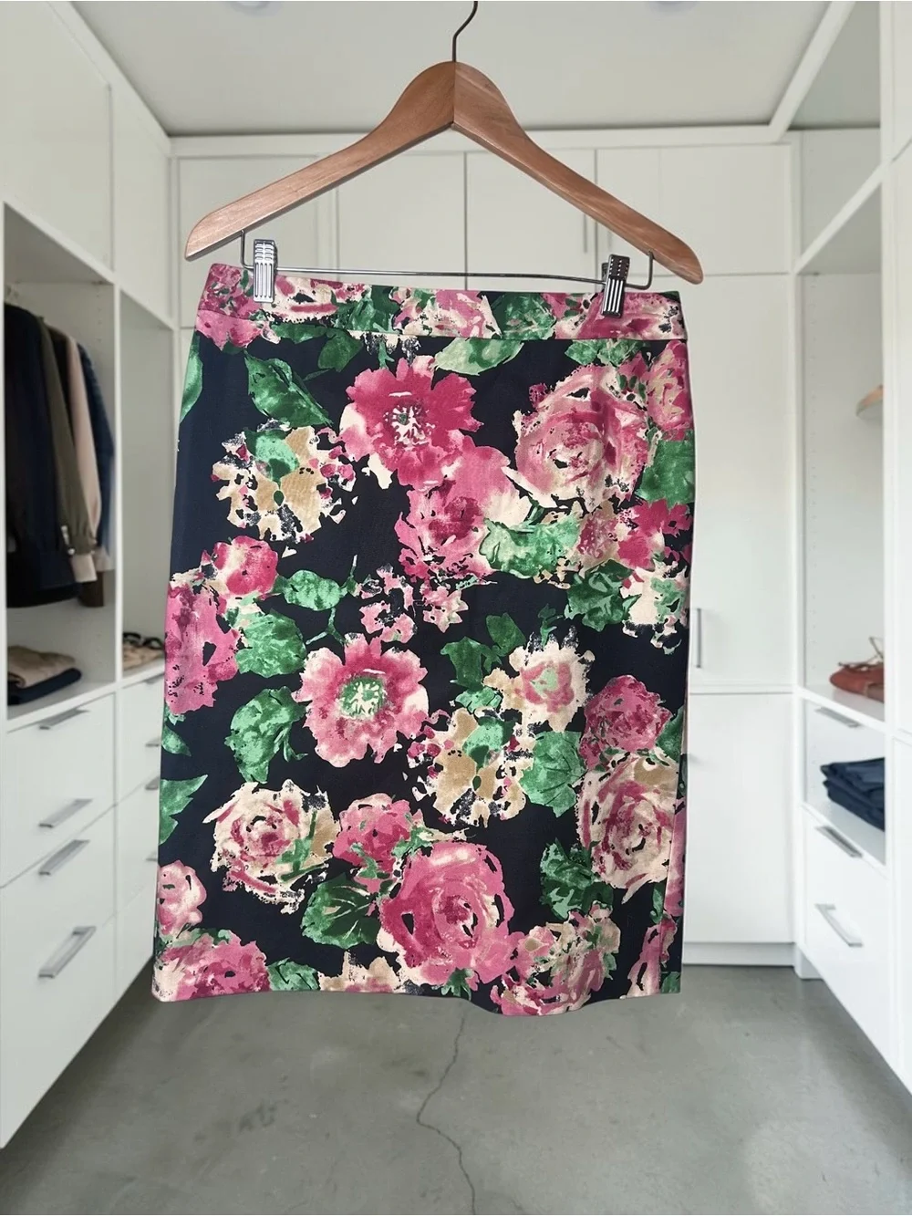 Talbots Floral Pencil Skirt Size 8 Navy Pink Green Career Garden Party